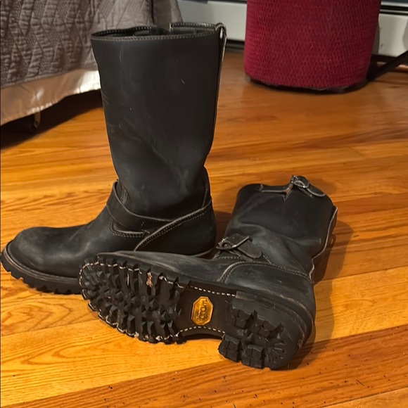 Vibram Black Boots Durable Rubber Sole Ankle-Height - Picture 2 of 7